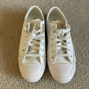 Women’s Converse white leather size 7